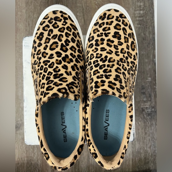 SeaVees Hawthorne Slip On Leopard Cowhide - Picture 2 of 6